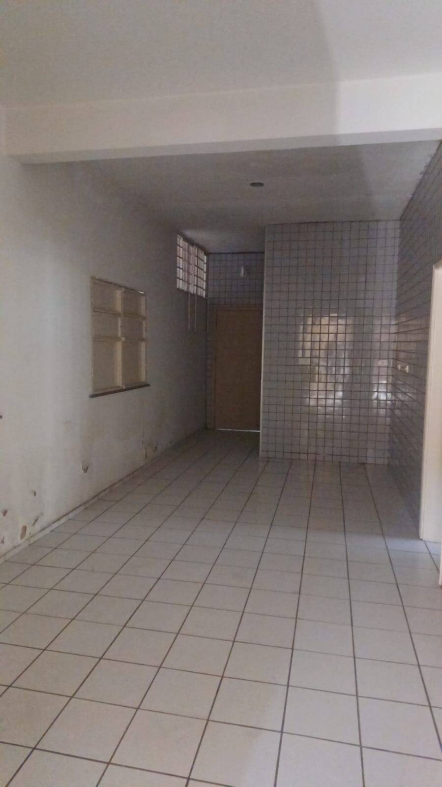 Casa à venda com 4 quartos, 200m² - Foto 18