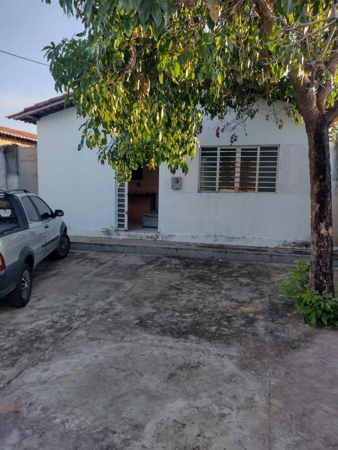 Casa à venda com 2 quartos, 60m² - Foto 1