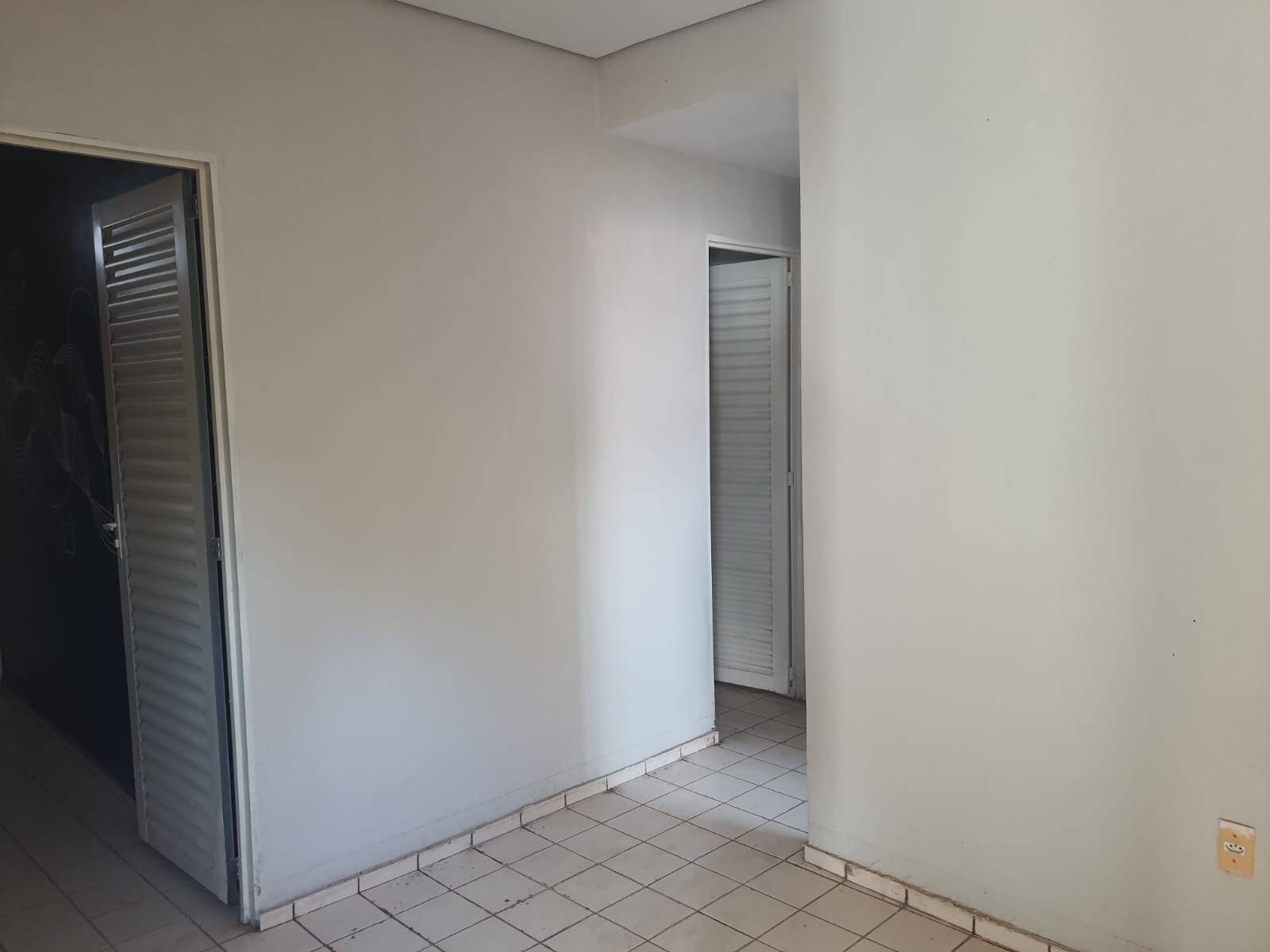 Casa à venda com 3 quartos, 60m² - Foto 13