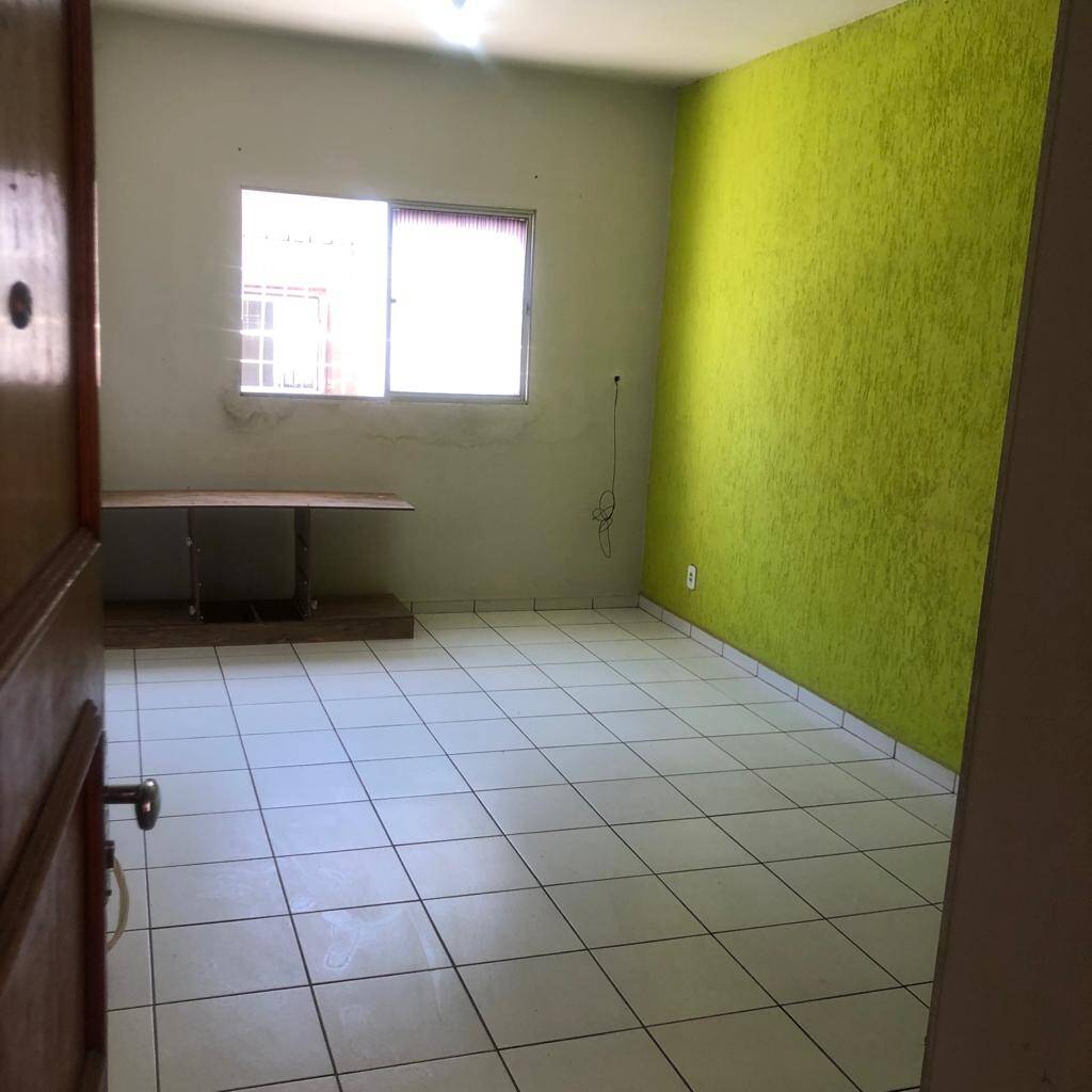 Apartamento à venda com 3 quartos, 70m² - Foto 2