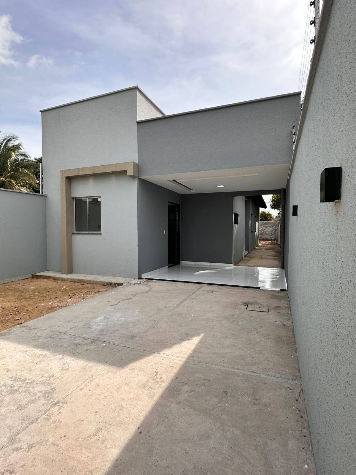 Casa à venda com 3 quartos, 84m² - Foto 1