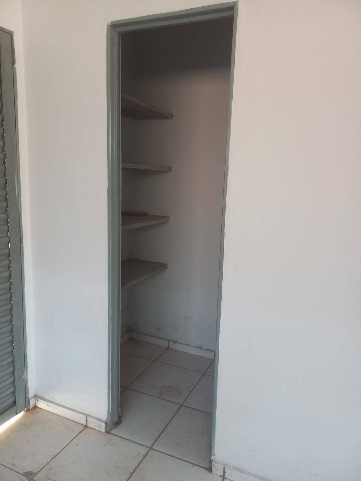 Casa à venda com 2 quartos, 54m² - Foto 13