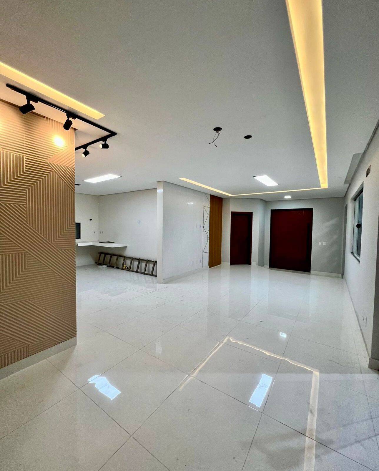 Casa à venda com 4 quartos, 300m² - Foto 5