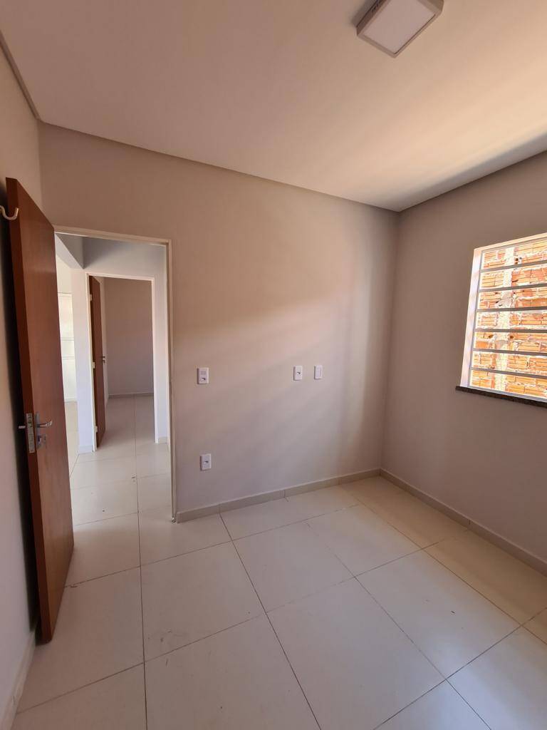 Casa à venda com 2 quartos, 57m² - Foto 11