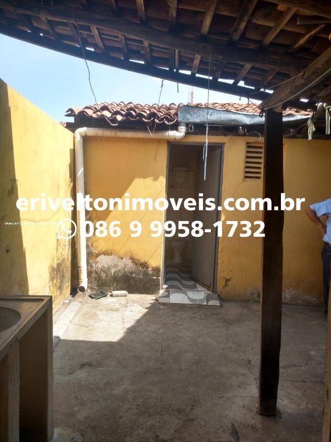 Casa à venda com 3 quartos, 200m² - Foto 13