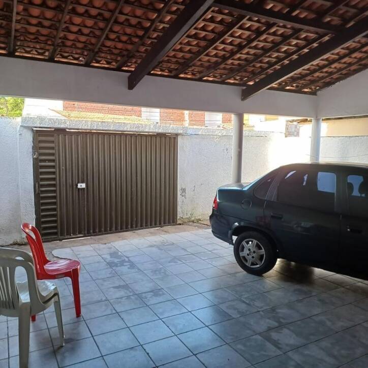 Casa à venda com 4 quartos, 167m² - Foto 2