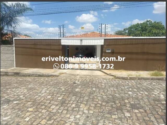 #173 - Casa Avulsa para Venda em Teresina - PI - 1