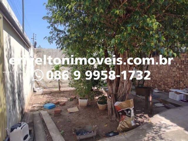 Casa Avulsa para Venda em Teresina - 5