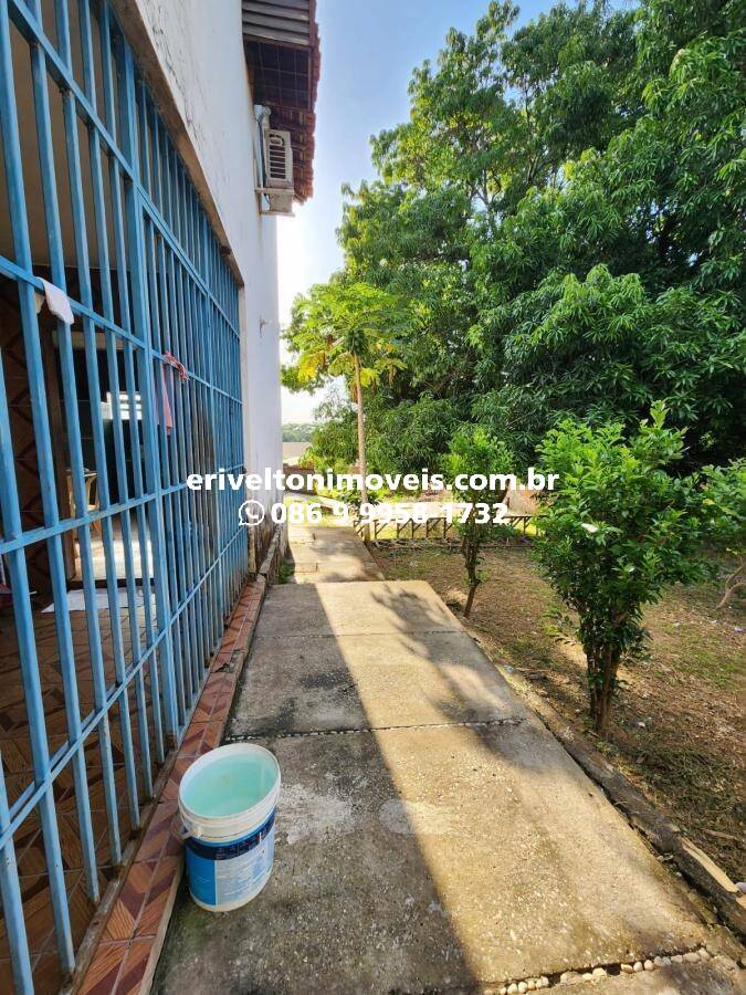 Casa à venda com 5 quartos, 235m² - Foto 6