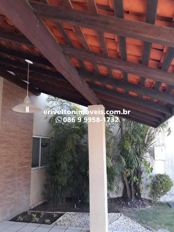 Casa à venda com 4 quartos, 90m² - Foto 11