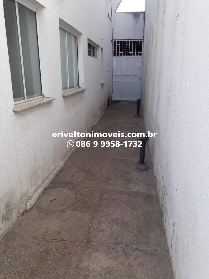 Casa à venda com 4 quartos, 90m² - Foto 28