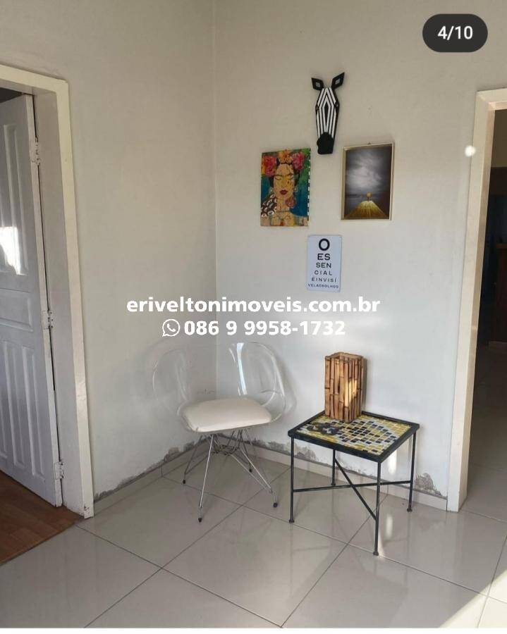 Casa à venda com 3 quartos, 70m² - Foto 4