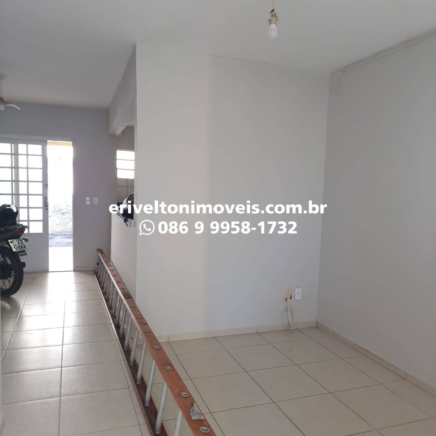 Casa à venda com 3 quartos, 97m² - Foto 7