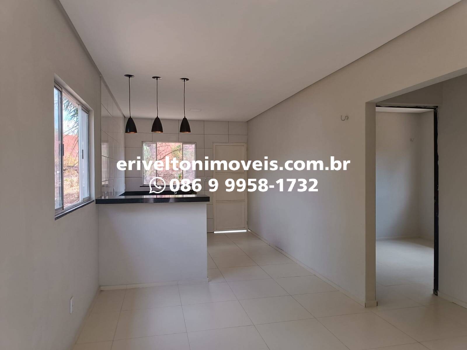 Casa à venda com 3 quartos, 70m² - Foto 12