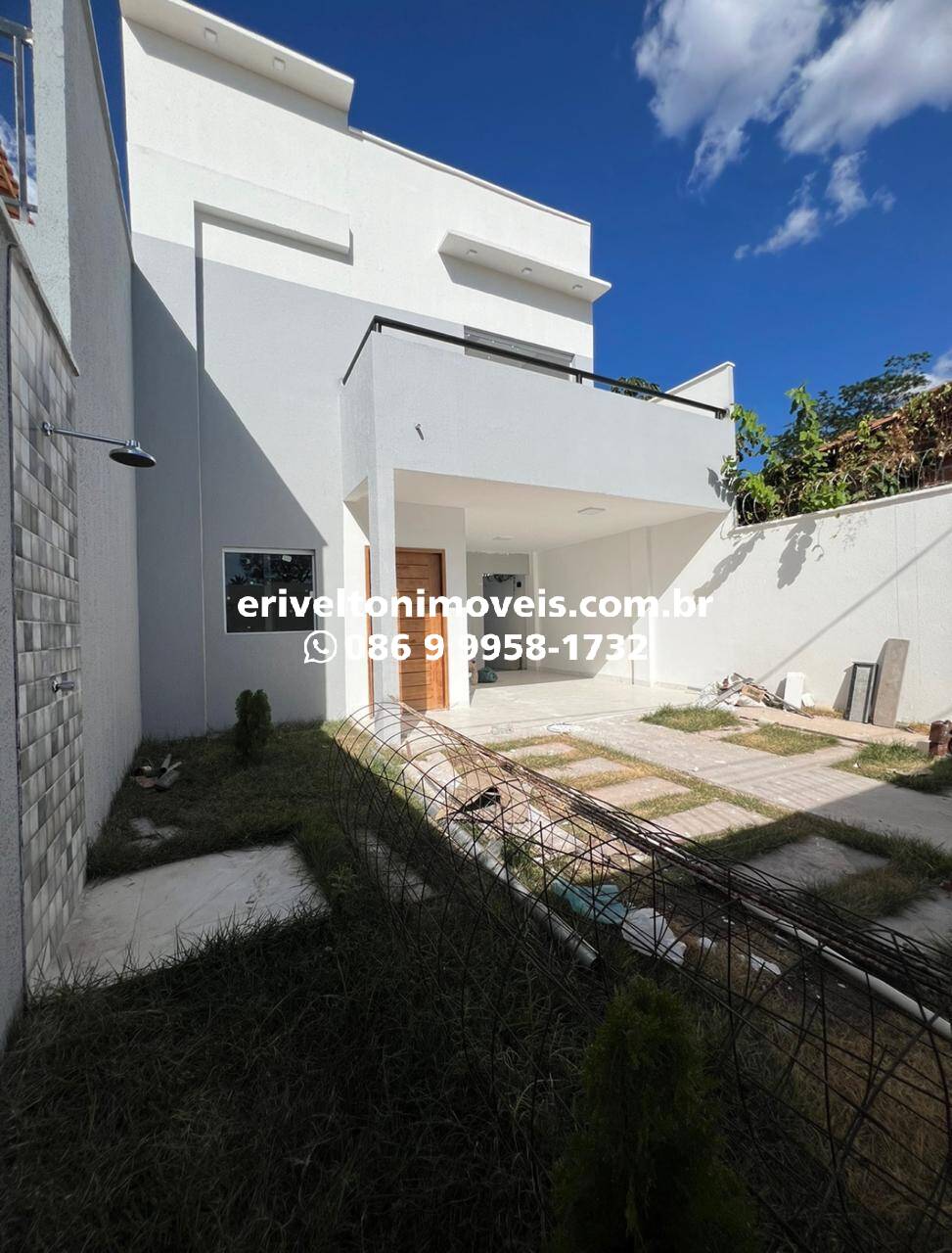 Casa à venda com 3 quartos, 126m² - Foto 1