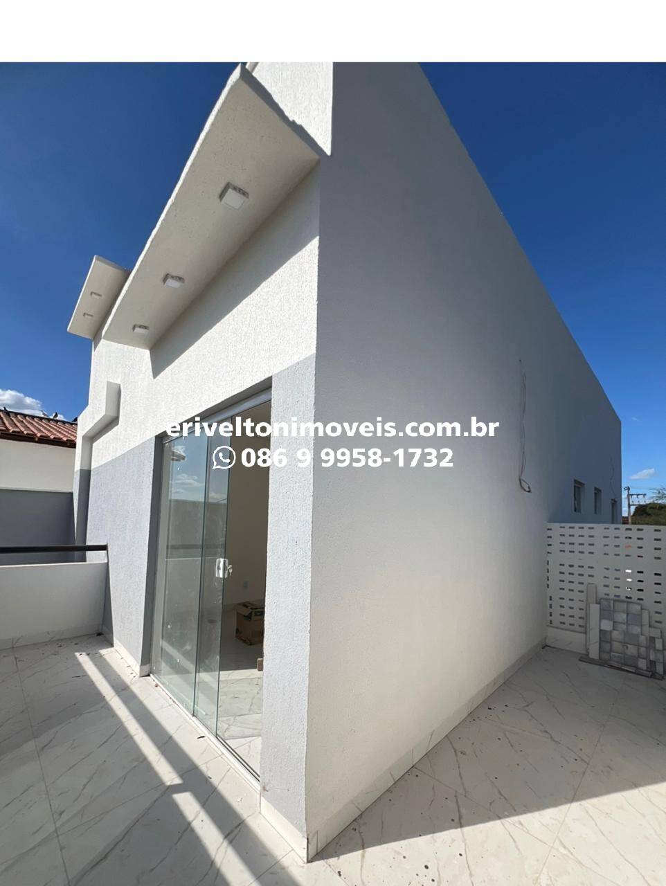 Casa à venda com 3 quartos, 126m² - Foto 2