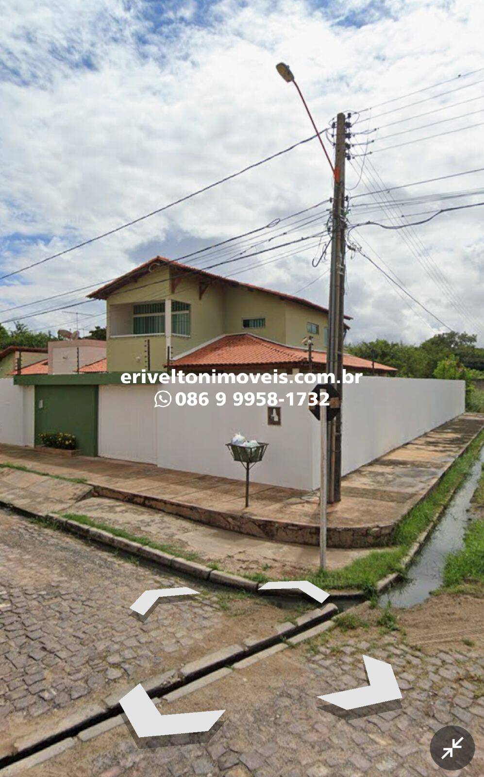 Casa à venda com 3 quartos, 210m² - Foto 1