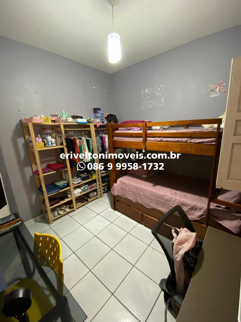 Casa à venda com 3 quartos, 80m² - Foto 17